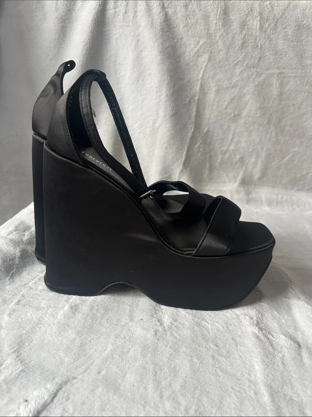 Forever 21 Black Satin Platform Ankle-Strap Sandals size 7.5 women’s.